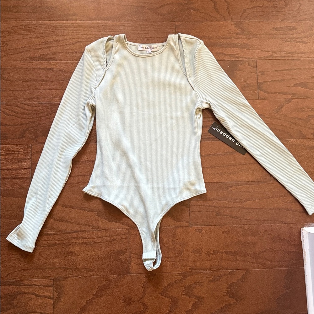 Madden Girl Juniors' Cut-Out Long-Sleeve Bodysuit - Picture 7 of 8